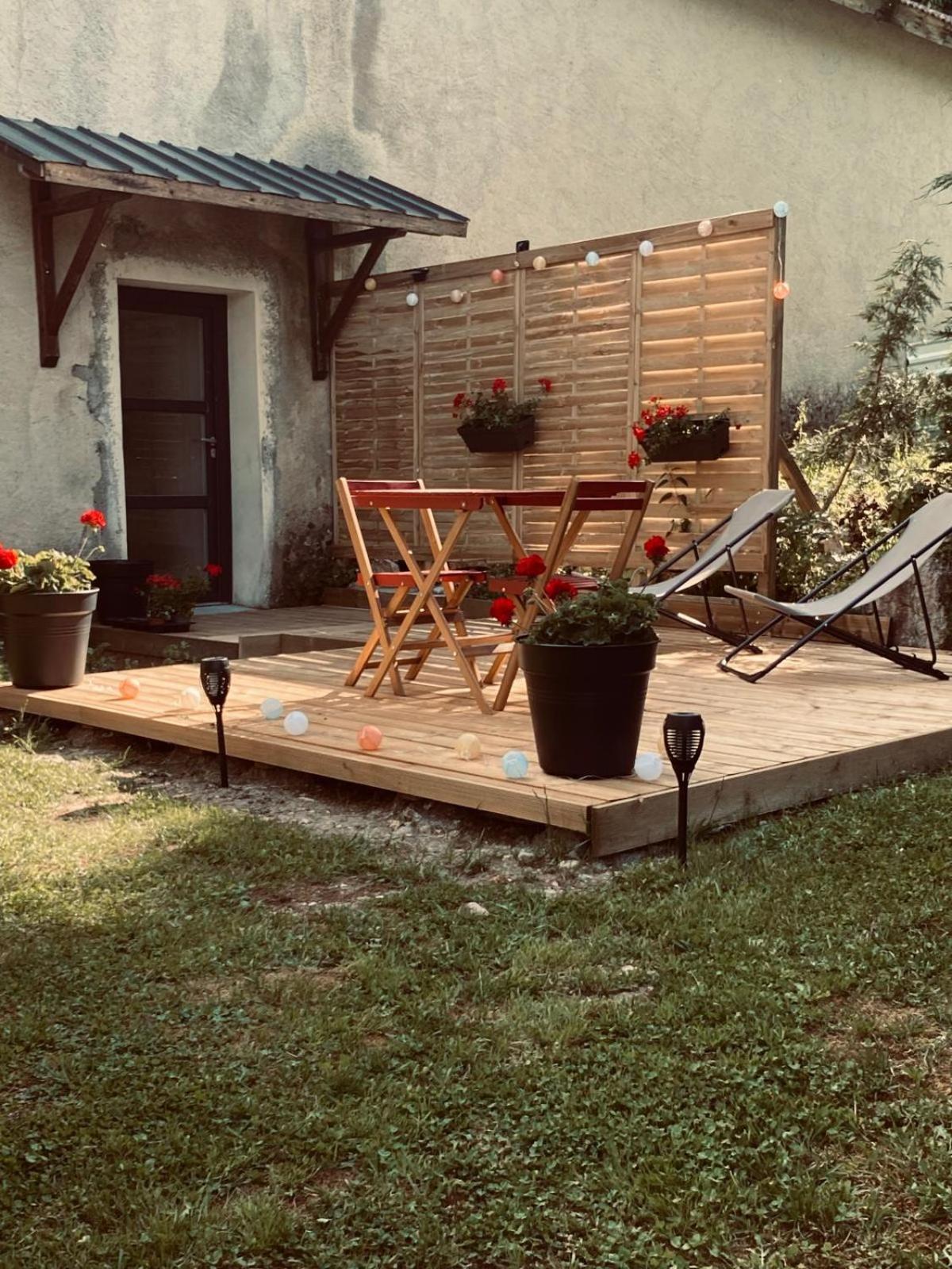 L'Instant Present Apartamento Echallon Exterior foto